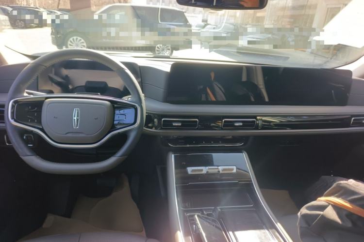 Used Lincoln Aviator 2024 3.0T V6 All-Wheel-Drive Elegance Edition Six Seats Center Console