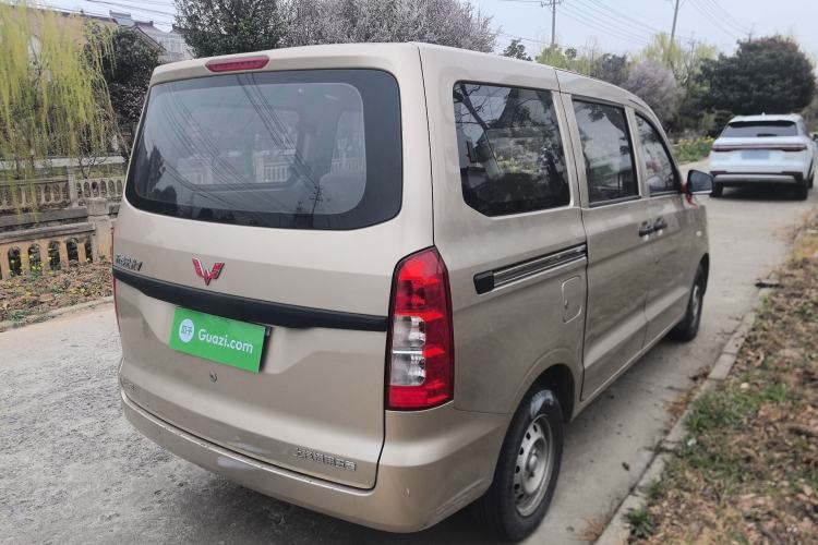 Used Wuling Hongguang V 2022 1.5L Jingqu Version Hydraulic Power Steering LAR Rear Right 45 Deg