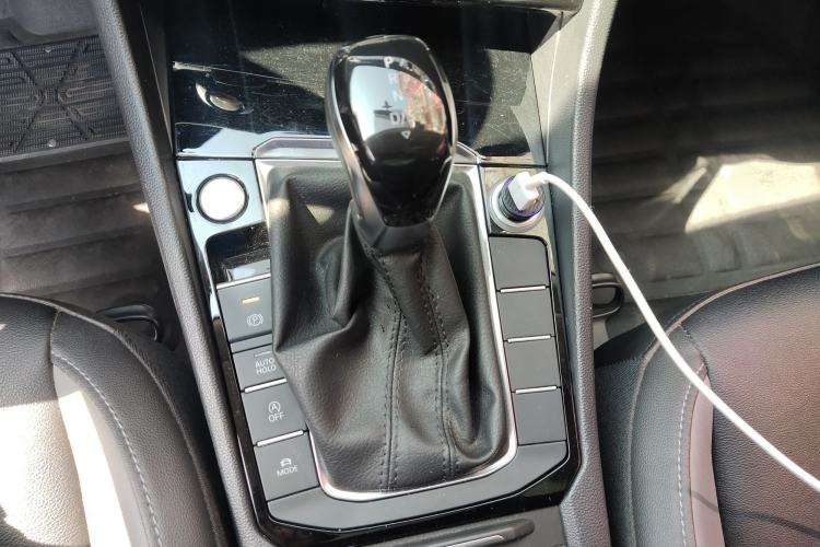 Used Volkswagen Sagitar 2019 200TSI DSG Comfort Version China VI Standard Gear Lever