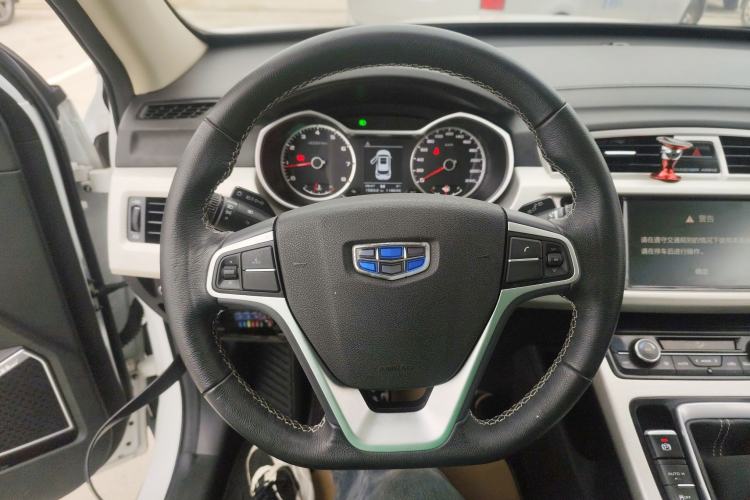 Used Geely Auto Emgrand X7 Sport 2018 2.0L Manual Two-Wheel Drive Zhiya Version
