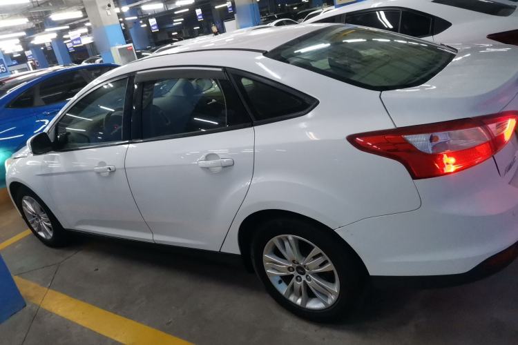 Used Ford Focus 2012 Sedan 1.6L Automatic Comfort Model
