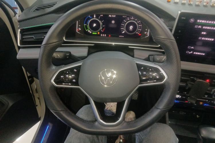 Used Volkswagen Tiguan L New Energy 2022 430 PHEV Plug-in Hybrid Flagship Edition Steering Wheel