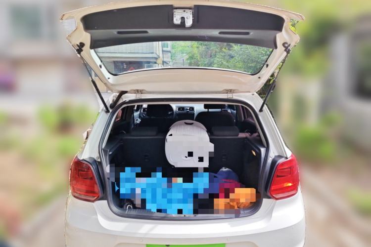 Used Volkswagen Polo 2016 1.6L Automatic Comfort Model Trunk