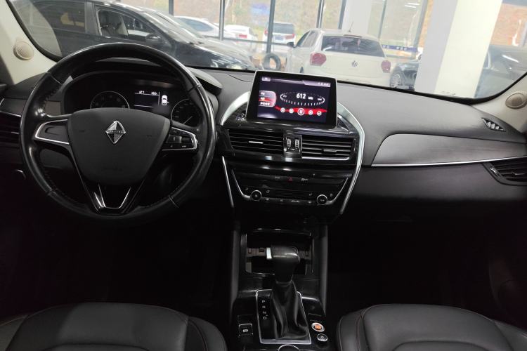 Used BORGWARD BX5 2017 20TGDI Automatic Two-Wheel Drive Pioneer Edition
