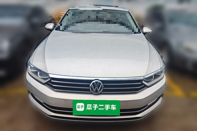 Used Volkswagen Magotan 2017 330TSI DSG Luxury Model
