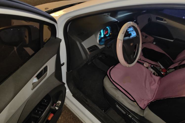 Used Chevrolet Lova RV 2016 1.5L Automatic Comfort Edition
