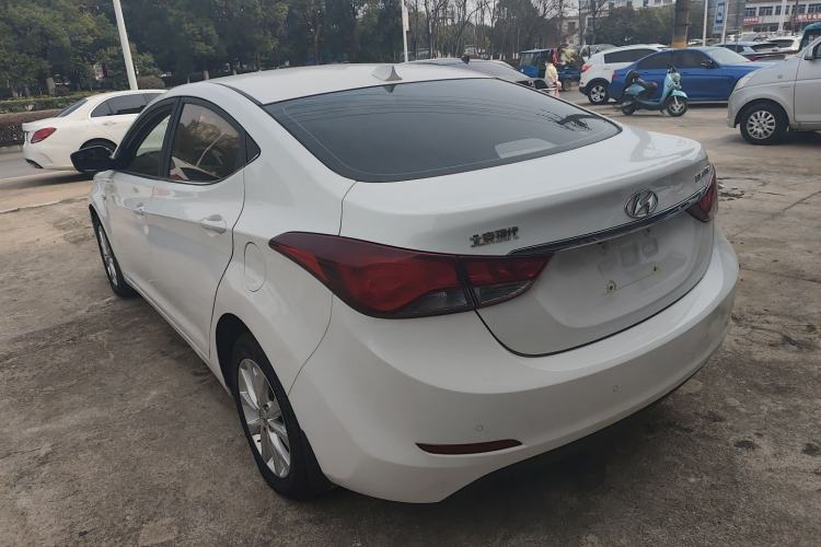 Used Hyundai Elantra (5th Generation / Langdong) 2016 1.6L Automatic Smart Version