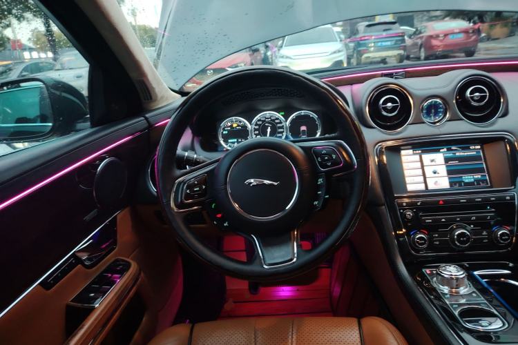 Used Jaguar XJ 2013 XJL 3.0 SC Flagship Business Edition Steering Wheel