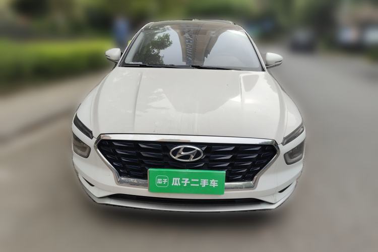 Used Hyundai Mistra 2021 1.8L CVT LUX Premium Edition Front