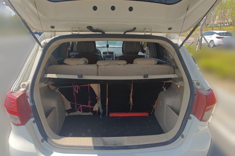 Used BAIC E Series 2012 Hatchback 1.5L Manual Leshang Version Trunk