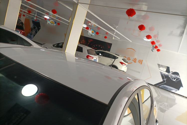 Used Kia K2 2015 Sedan 1.4L MT GLS Roof