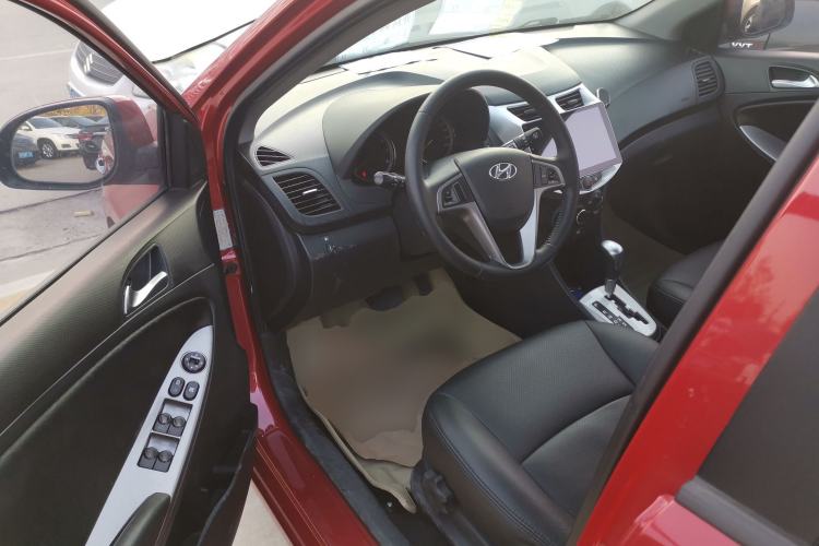 Used Hyundai Verna Ray 2014 1.6L Automatic TOP
