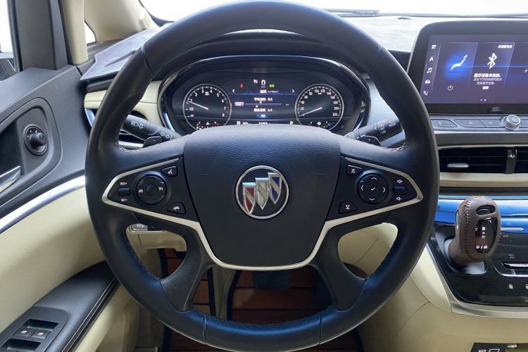 Used Buick GL8 2023 Facelifted Land Cruiser Executive Luxury Version Interior 2