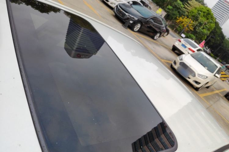 Used Toyota Camry 2015 2.0G Premier Edition Roof