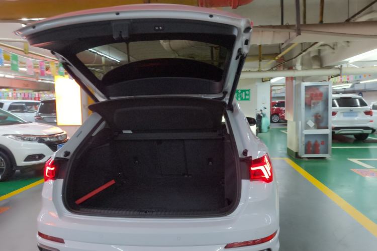 Used Audi Q3 2022 35 TFSI Fashion Dynamic Model