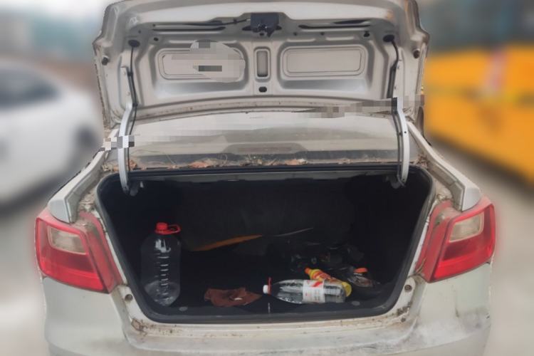 Used CHANGAN Alsvin V3 2012 1.3L Manual Comfort Version China IV Standard
