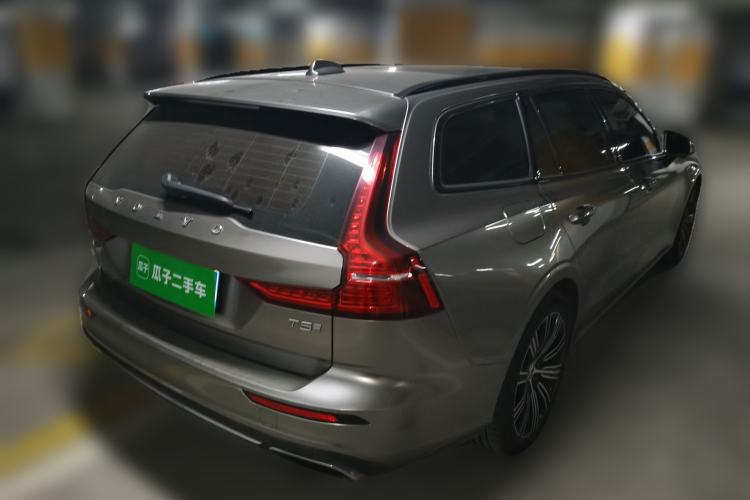 Used Volvo V60 2020 T5 Zhiyuan Luxury Edition Rear Right 45 Deg