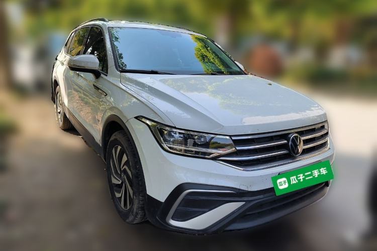 Used Volkswagen Tiguan L 2023 330TSI Automatic Two-Wheel Drive Comfort Edition Front Right 45 Deg