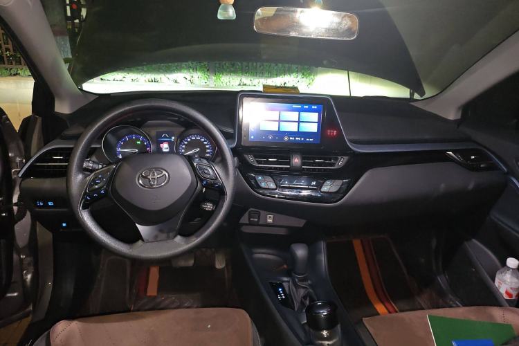 Used Toyota IZOA 2021 2.0L Enjoy Edition
