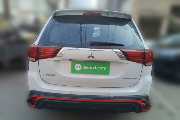 Used Mitsubishi Outlander 2018 2.0L Two-Wheel Drive Glory Edition 5 Seats