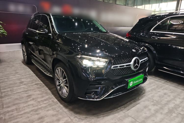 Used Mercedes-Benz GLE 2024 GLE 450 4MATIC Luxury Model Front Right 45 Deg