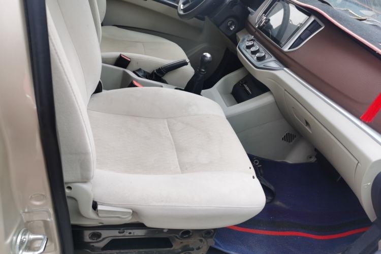 Used FORTHING Lingzhi 2019 M5L 1.6L 7-Seater Exclusive Model China VI Standard
