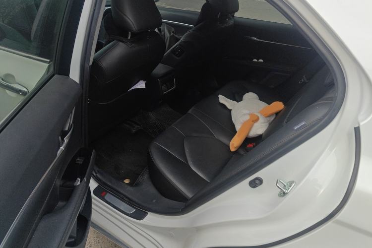 Used Toyota Camry 2023 2.0G Luxury Edition
