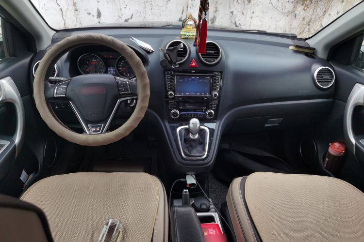Used Haval H6 2013 Upgraded Model 1.5T Manual Two-Wheel Drive Elite Version