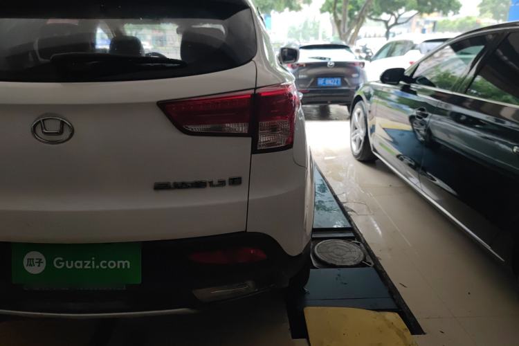 Used Huatai Santa Fe 2016 1.5T Gasoline Manual Two-Wheel Drive Elite Model
