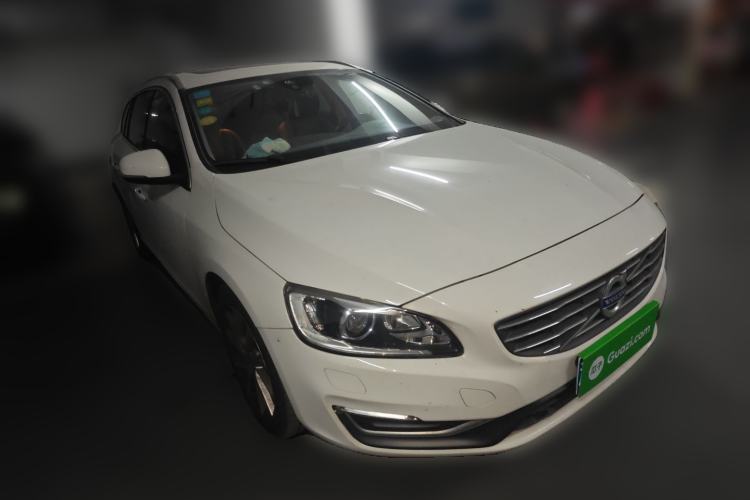 Used Volvo V60 2014 T5 Zhiyi Edition
