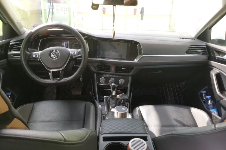 Used Volkswagen Sagitar 2019 280TSI DSG Comfort Version China VI Standard Center Console