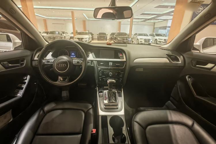 Used Audi A4L 2013 35 TFSI Automatic Comfort Model Interior 1