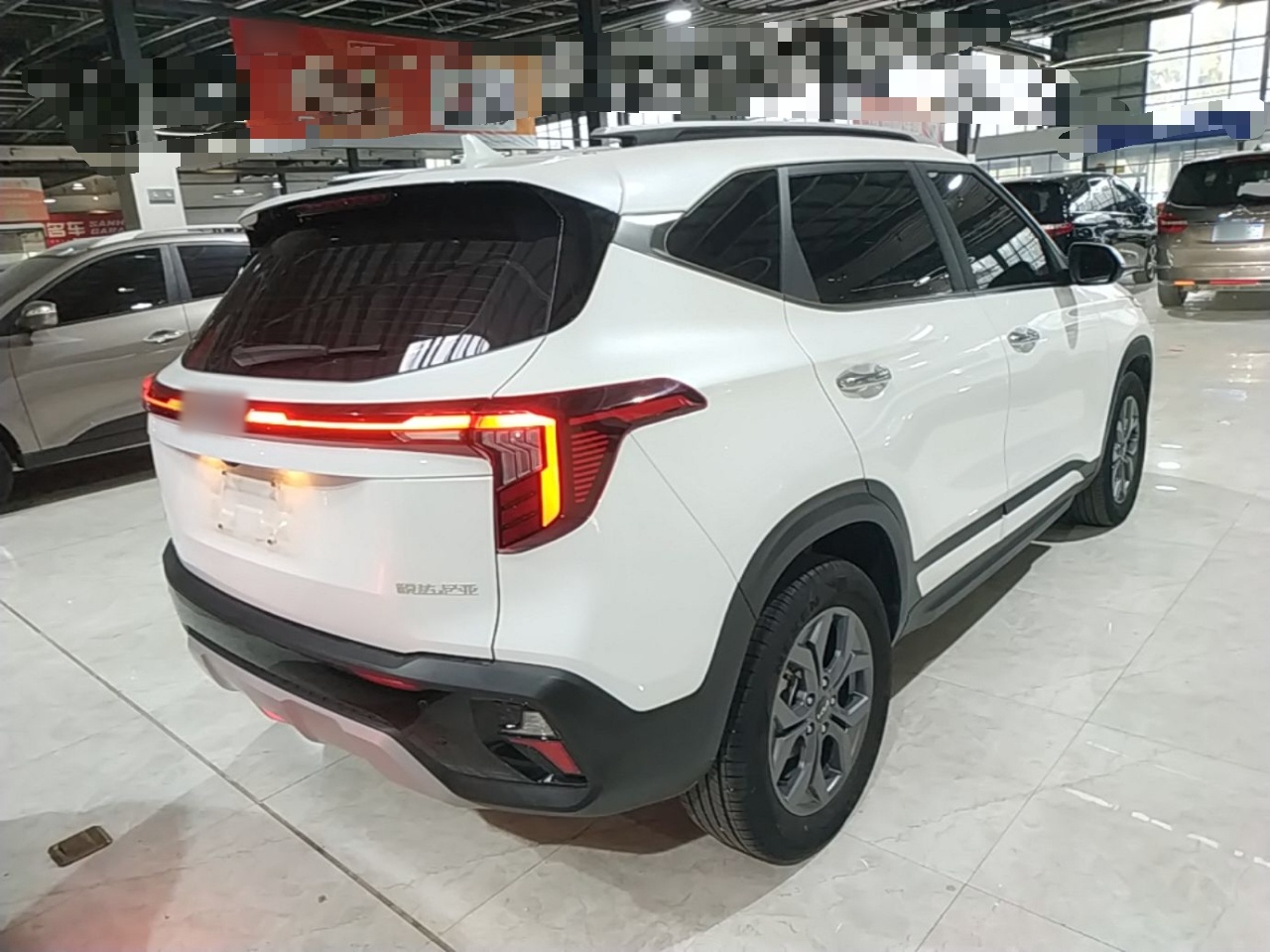 Kia Seltos 2023 1.5L CVT Luxury Edition - Luxury — снимка 6