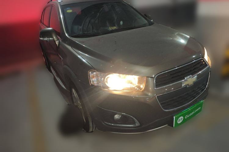 Used Chevrolet Captiva 2015 2.4L 4x4 Flagship Edition 7-Seater
