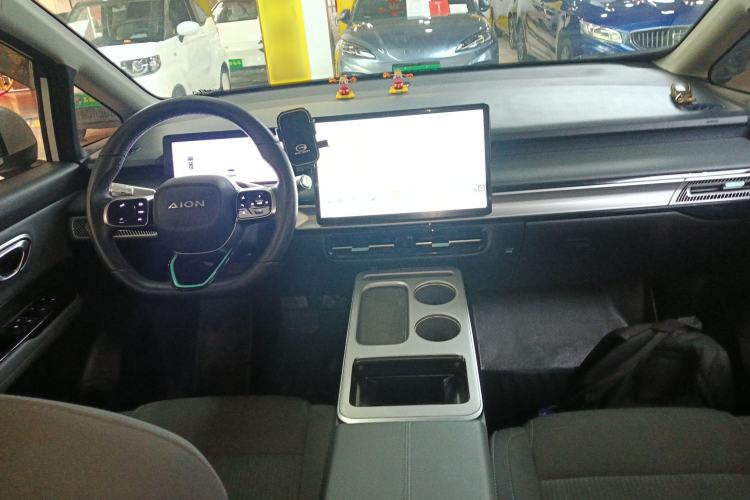 Used AION Y 2024 Younger Center Console