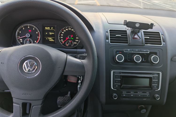 Used Volkswagen Touran 2015 1.4T DSG Comfort Edition 5 Seats