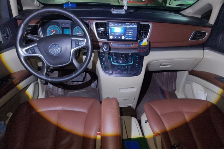 Used Buick GL8 2015 2.4L Luxury Business Premium Edition