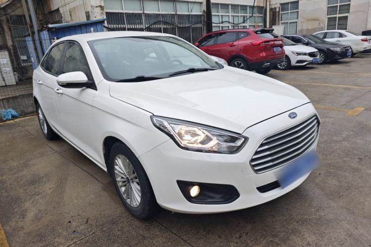 Used Ford Escort 2015 1.5L Automatic Comfort Edition Front Right 45 Deg
