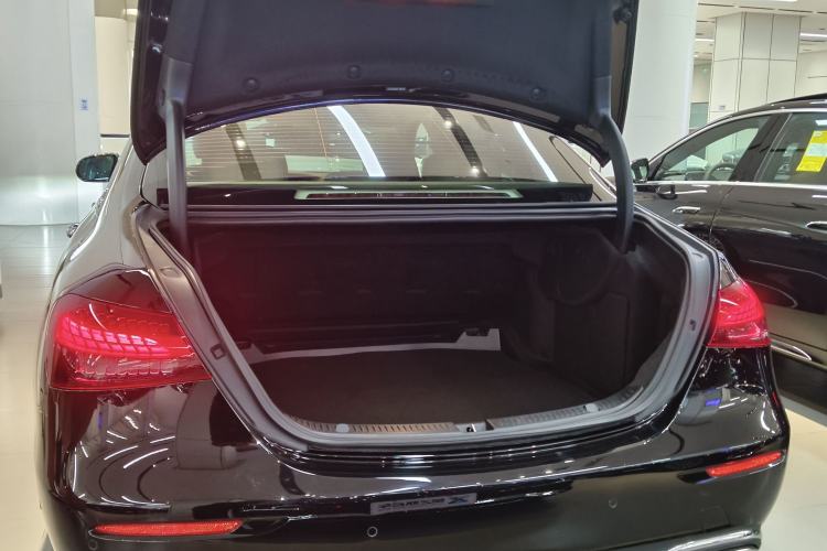 Used Mercedes-Benz E-Class 2023 Updated E 300 L Fashion Edition