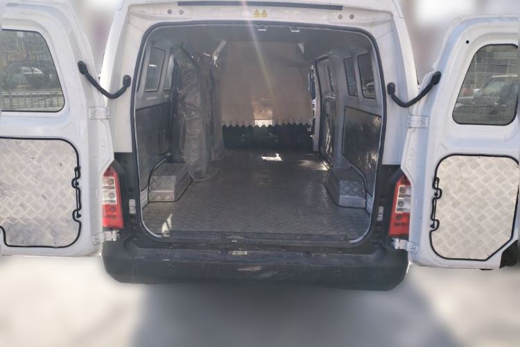 Used JAC Group Blue Cat 2025 Chongqing Innovision 50.38kWh Passenger Version 6 Seats
