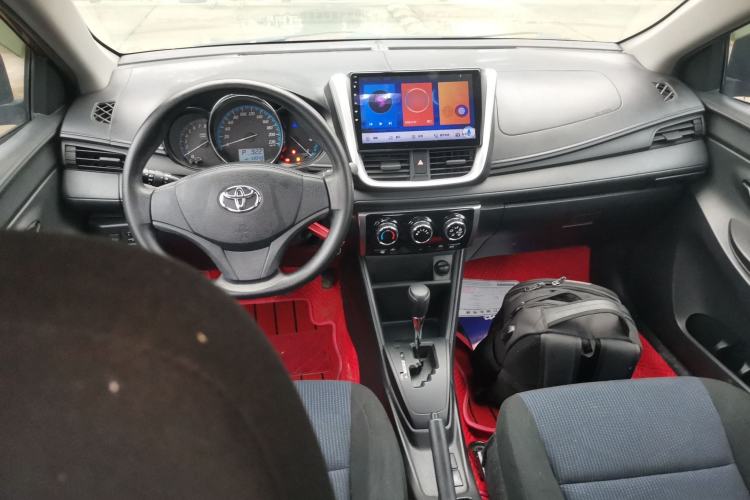 Used Toyota YARiS L Zhi Xuan 2016 Revised 1.5E CVT Charming Edition Center Console