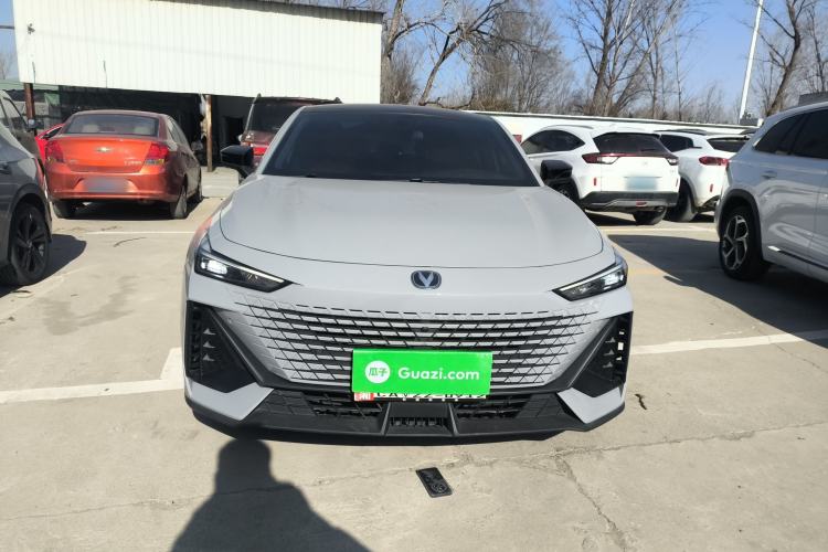 Used Changan UNI-V 2022 1.5T Prestige Version