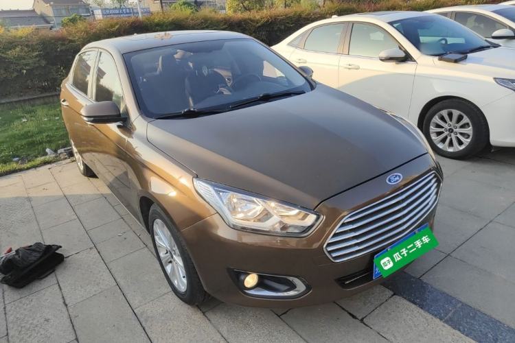 Used Ford Escort 2015 1.5L Automatic Fashion Model
