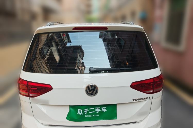 Used Volkswagen Touran 2016 Volkswagen Touran L 280TSI DSG Luxury Edition Trunk