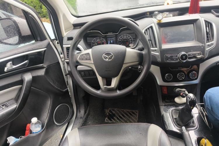 Used HYOSOW H3 2015 1.5L manual luxury version
