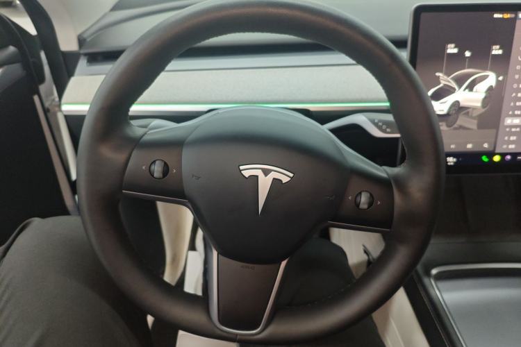 Used Tesla Model Y 2024 Rear-Wheel-Drive Version Steering Wheel