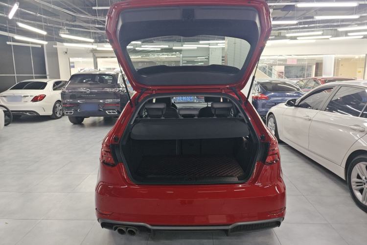 Used Audi A3 2020 Sportback 35 TFSI Fashion Edition China VI Emission Standard Trunk