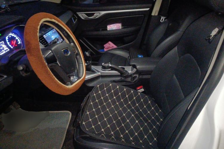 Used Geely Auto Vision 2019 Upgraded Model 1.5L Manual Luxury Version China V Standard
