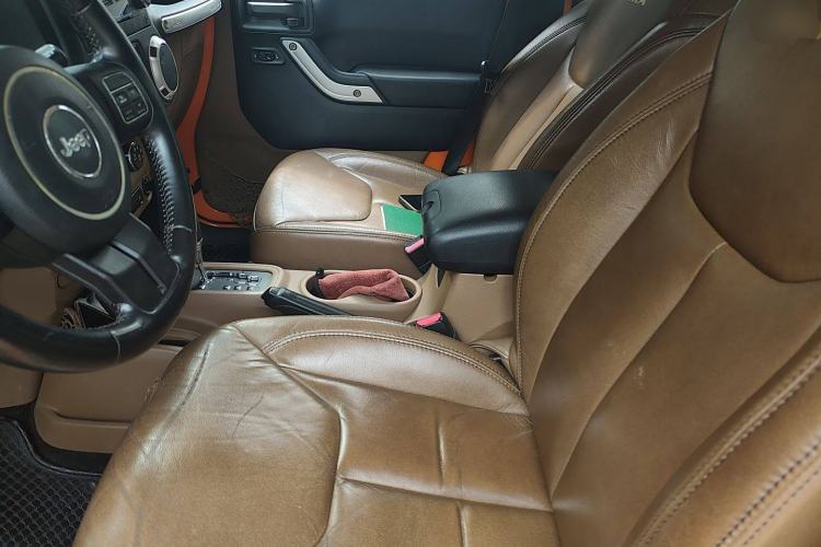 Used Jeep Wrangler 2013 3.6L Sahara Four-Door Edition
