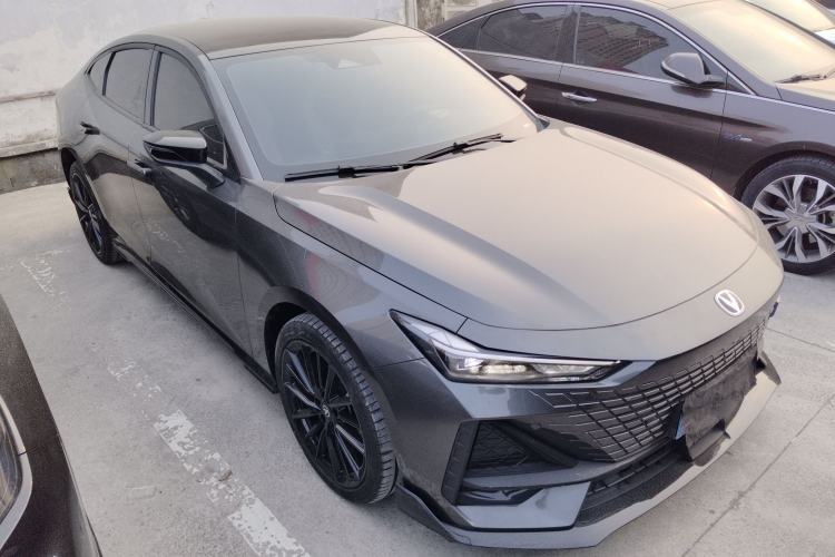 Used CHANGAN UNI-V 2023 1.5T Sport Edition
